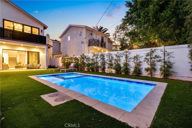 4634 Vesper Ave, Sherman Oaks, CA 91403 - view of pool with a fenced backyard and a pool with connected hot tub