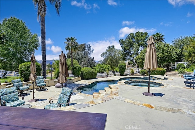 41167 Via Cielito, Temecula, CA 92591 - swimming pool with an in-ground hot tub and a patio