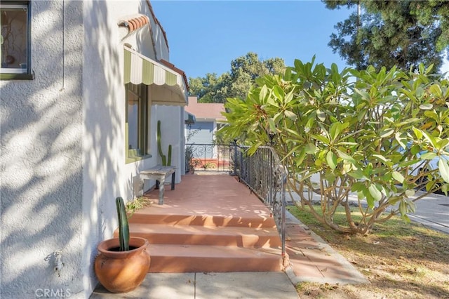225 E 56th St, Long Beach, CA 90805 - view of wooden deck