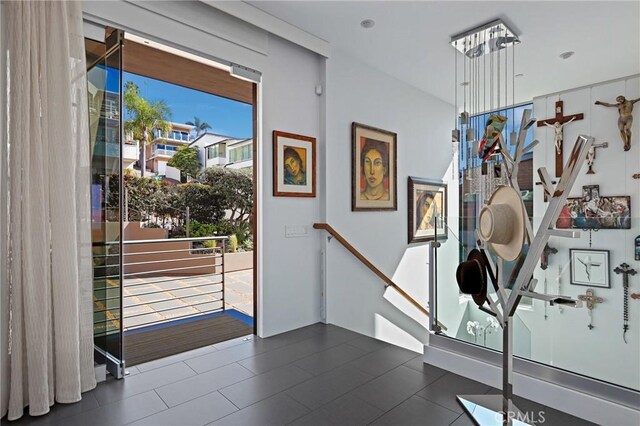 1088 Del Mar Ave, Laguna Beach, CA 92651 - view of foyer