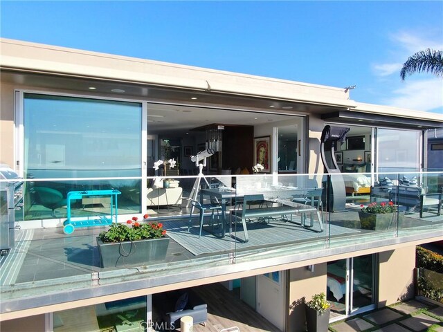 1088 Del Mar Ave, Laguna Beach, CA 92651 - back of house with stucco siding