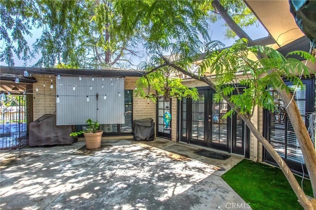 1872 Arroyo Dr, Riverside, CA 92506 - view of patio