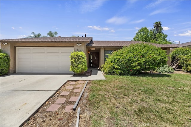 819 Shade Tree Ln, Fallbrook, CA 92028 - single story home featuring stucco siding, concrete driveway, an attached garage, and a front lawn