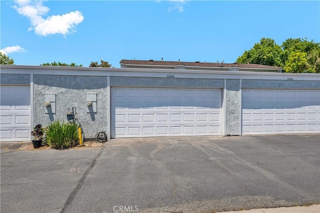 13338 Woodbrook Cir, Garden Grove, CA 92844 - view of garage