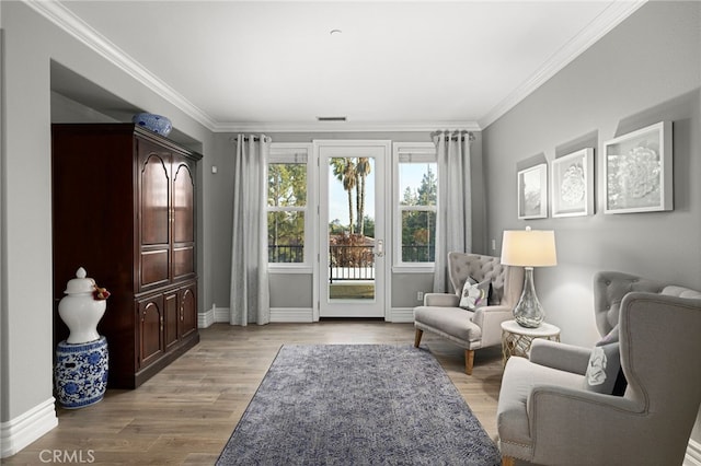 4160 New Hampshire Ave, Claremont, CA 91711 - living area featuring ornamental molding, light wood-type flooring, and baseboards