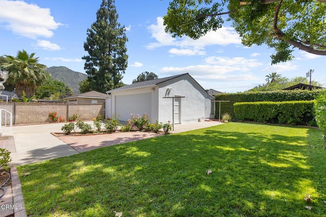 814 Brinsey Ave, Duarte, CA 91010 - view of yard featuring an outdoor structure and a mountain view