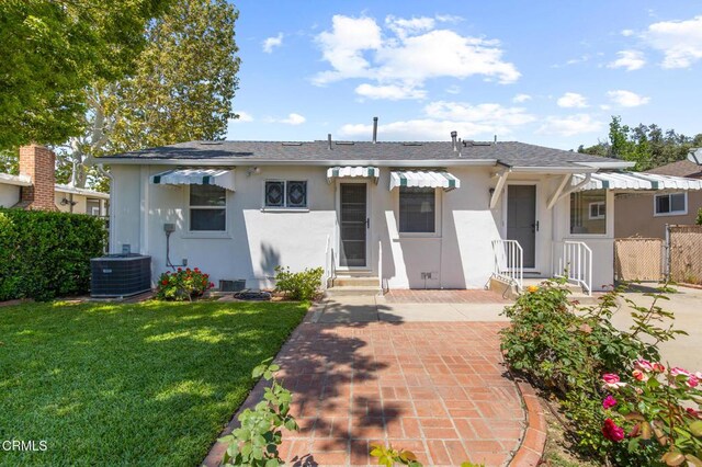 814 Brinsey Ave, Duarte, CA 91010 - bungalow featuring entry steps, central AC, stucco siding, and a gate
