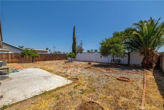 23621 Suncrest Ave, Moreno Valley, CA 92553 - fenced backyard featuring a patio area