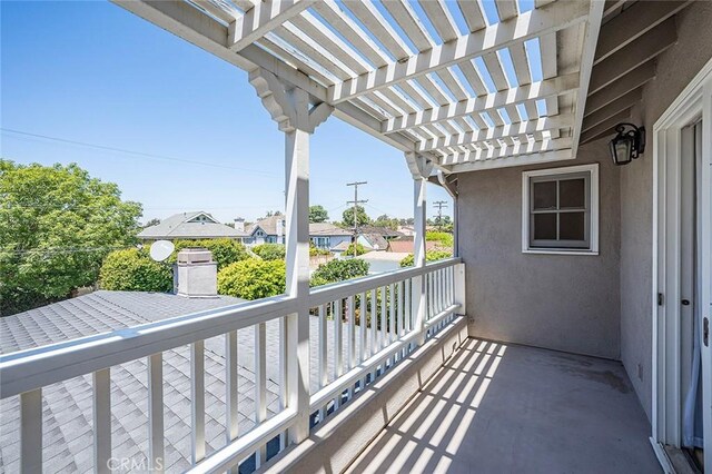 435 Orlena Ave, Long Beach, CA 90814 - balcony with a pergola