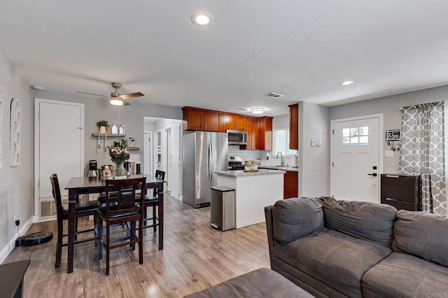 8943 El Mirador Dr Unit 4, Elk Grove, CA 95624 - photo 2