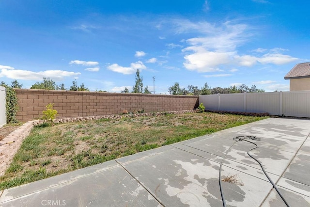 30536 Astoria Ln, Murrieta, CA 92563 - fenced backyard featuring a patio area
