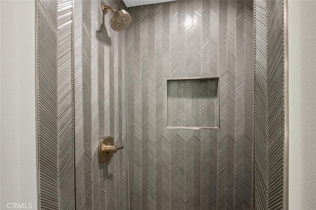 23835 Bella Vista Dr, Newhall, CA 91321 - bathroom view of a tile shower