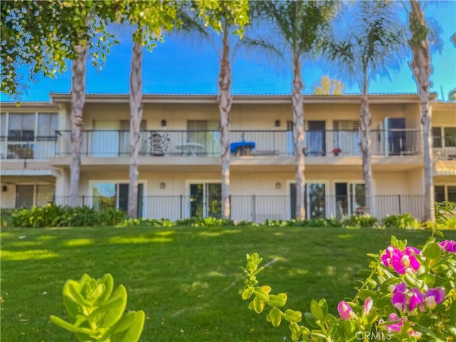 3438 Bahia Blanca W Unit B, Laguna Woods, CA 92637 - view of apartment building / complex