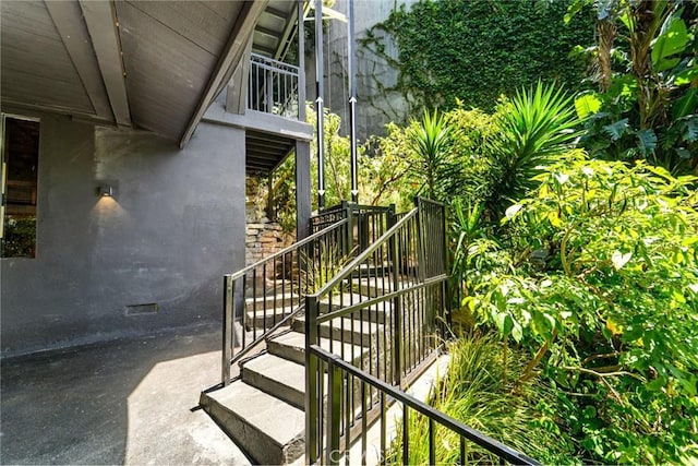 1782 Viewmont Dr, Los Angeles, CA 90069 - photo 19