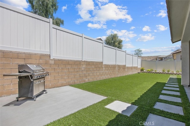 18171 Hedgerow Way, Saugus, CA 91350 - fenced backyard featuring a patio