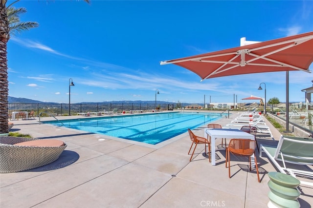 18171 Hedgerow Way, Saugus, CA 91350 - community pool with a patio area