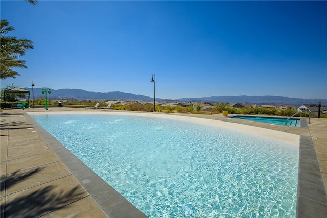 18171 Hedgerow Way, Saugus, CA 91350 - outdoor pool featuring a mountain view