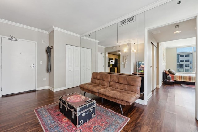 425 W Beech St Unit 1251, San Diego, CA 92101 - living area with wood finished floors, ornamental molding, and baseboards