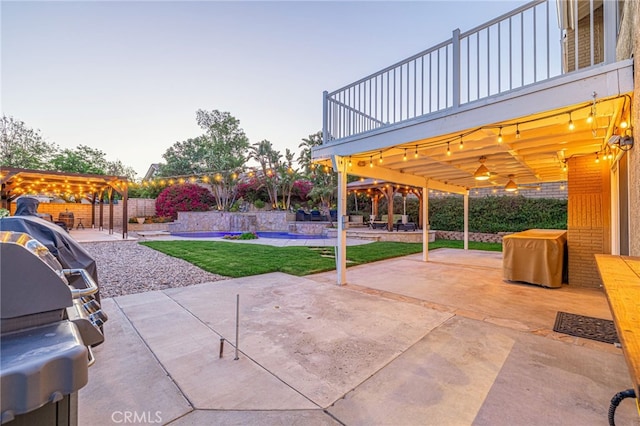 28367 Mount Stephen Ave, Canyon Country, CA 91387 - fenced backyard featuring a patio area and a pergola