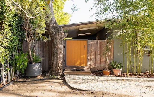 14816 Covello St, Van Nuys, CA 91405 - view of outbuilding