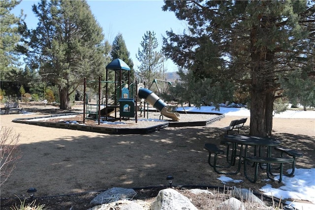 275 Meadow Cir N, Big Bear Lake, CA 92315 - photo 13