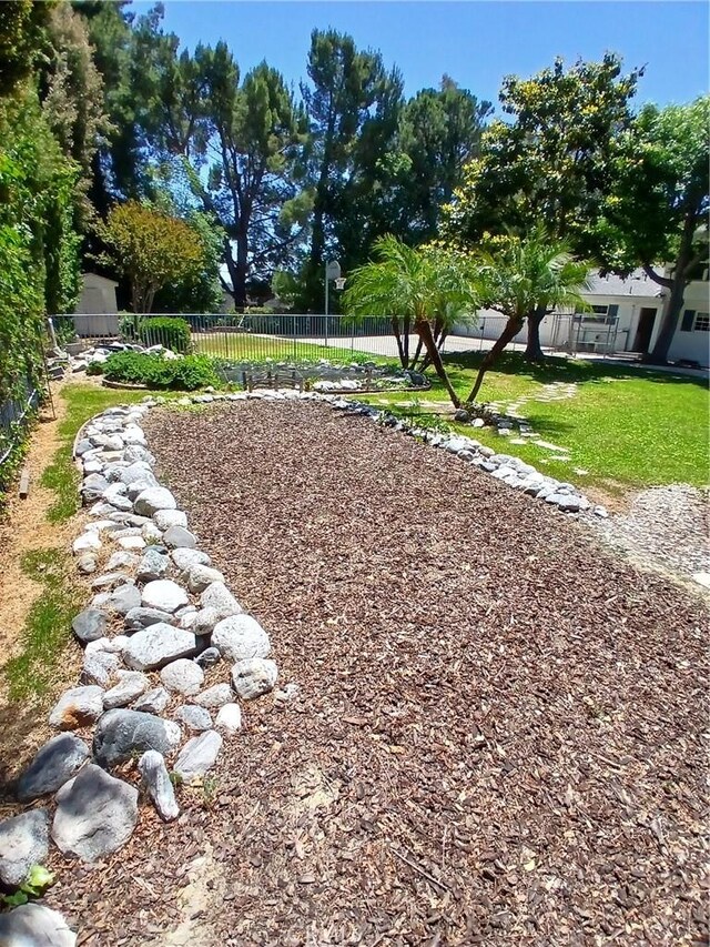 8184 Cielo Vista Dr, Whittier, CA 90605 - photo 11
