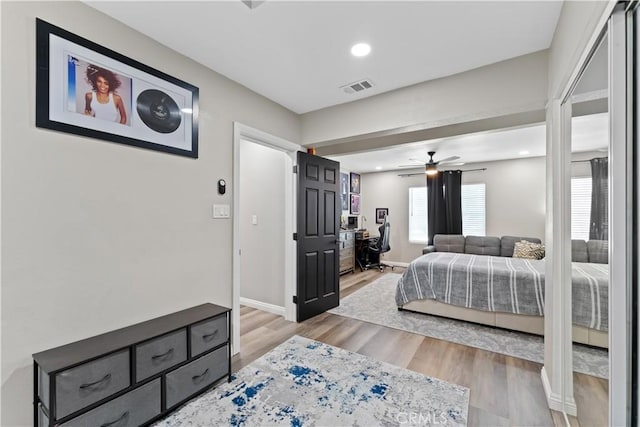 1422 S Exmoor Ave, Compton, CA 90220 - bedroom featuring light wood-type flooring, an office area, ceiling fan, baseboards, and recessed lighting