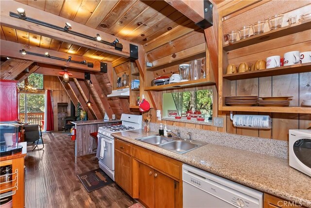 101 W Rainbow Blvd, Big Bear City, CA 92314 - photo 8