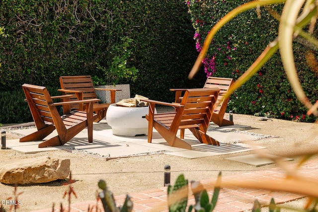 15845 Lassen St, North Hills, CA 91343 - view of patio / terrace