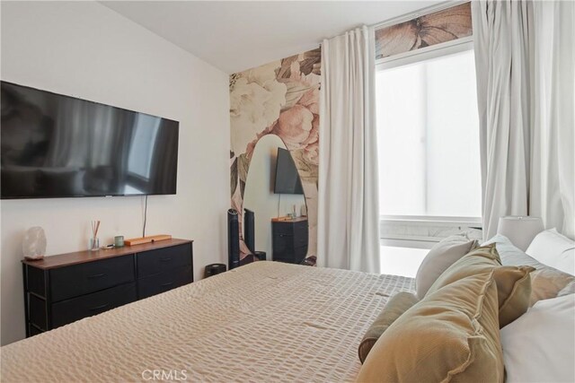 1639 Bridgewater Way, Costa Mesa, CA 92627 - bedroom with multiple windows
