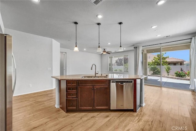 19118 Opal Ct, Apple Valley, CA 92308 - kitchen featuring appliances with stainless steel finishes, a sink, light wood-style flooring, a ceiling fan, and recessed lighting
