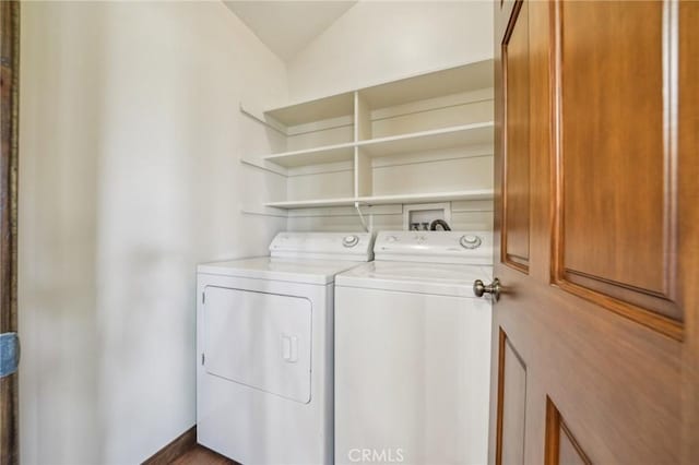 551 Raccoon Ct, Lake Arrowhead, CA 92352 - laundry room featuring separate washer and dryer