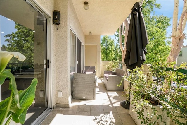14347 Albers St Unit 207, Sherman Oaks, CA 91401 - view of patio featuring a balcony