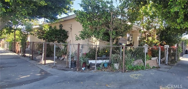 6300 Holmes Ave, Los Angeles, CA 90001 - photo 2
