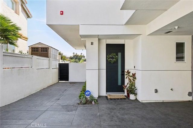 1926 Ruhland Ave Unit B, Redondo Beach, CA 90278 - property entrance with stucco siding