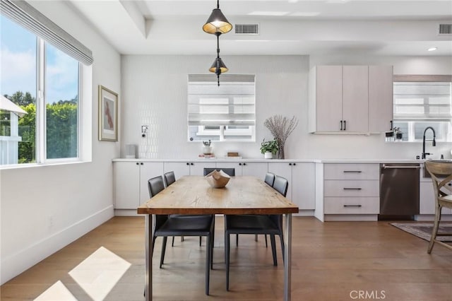 1926 Ruhland Ave Unit B, Redondo Beach, CA 90278 - dining area featuring wood finished floors and baseboards