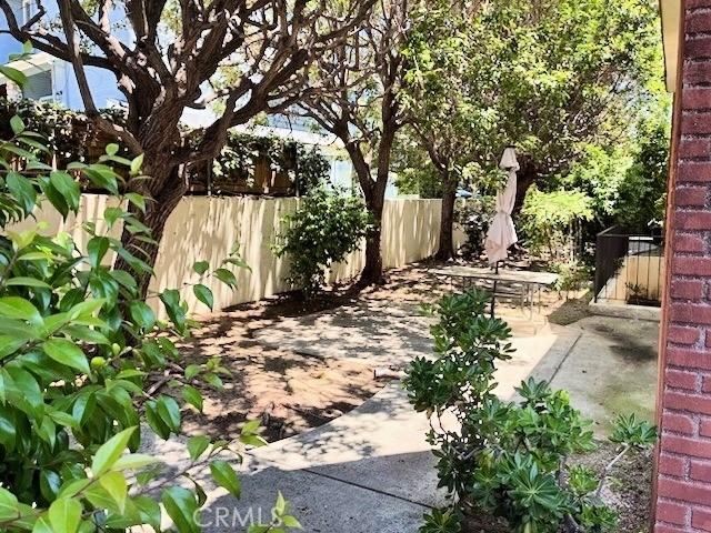 2249 Montrose Ave Unit 7, Montrose, CA 91020 - view of patio