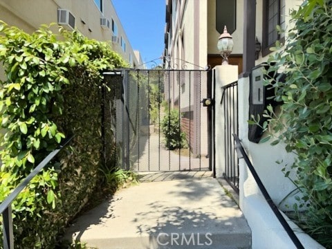 2249 Montrose Ave Unit 7, Montrose, CA 91020 - view of gate