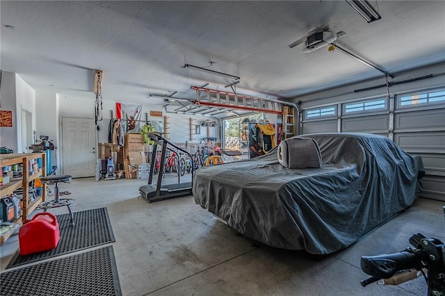 21604 Adam Dr, Tehachapi, CA 93561 - garage with a garage door opener
