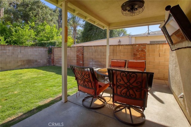 8630 Forsythe St, Sunland, CA 91040 - view of patio / terrace