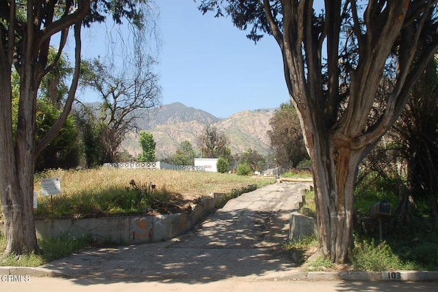 103 E Las Flores, Altadena, CA 91001 - photo 2