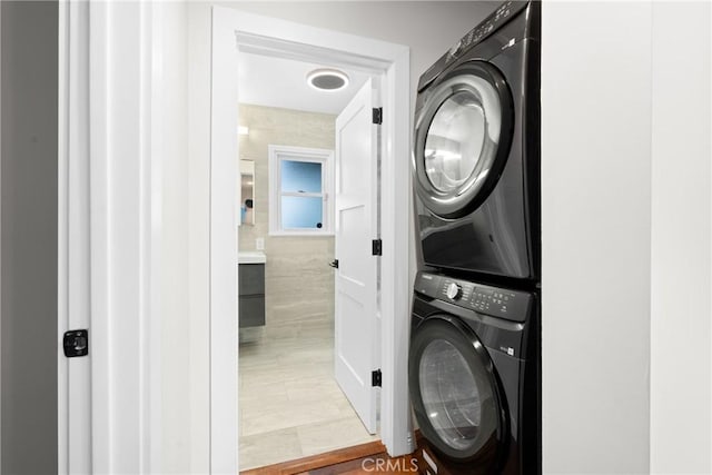3409 W 175th St, Torrance, CA 90504 - laundry area featuring estacked washer and dryer