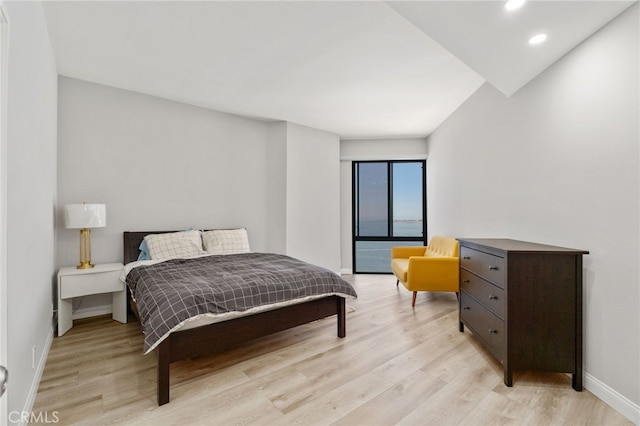 1310 E Ocean Blvd Unit 1103, Long Beach, CA 90802 - bedroom featuring light wood-style flooring, recessed lighting, and baseboards