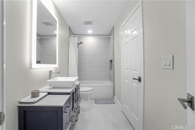 308 S Cabrillo Ave Unit 3, San Pedro, CA 90731 - full bathroom with vanity, toilet, recessed lighting, shower / tub combo, and baseboards