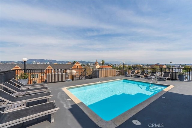 585 N Rossmore Ave Unit 209, Los Angeles, CA 90004 - community pool with a patio