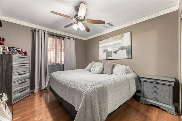 13250 Mercer St, Pacoima, CA 91331 - bedroom with wood finished floors and a ceiling fan