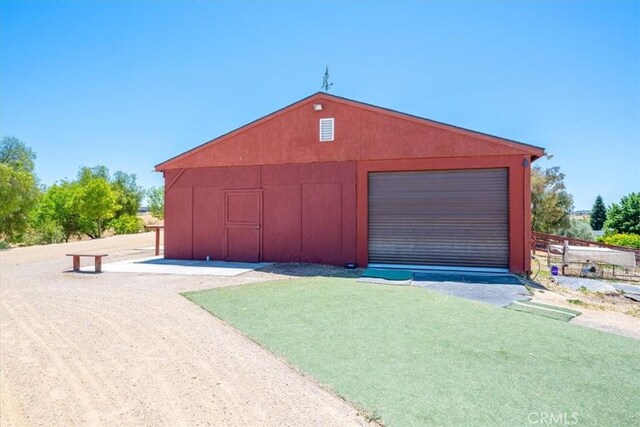 5498 Forked Horn Pl, Paso Robles, CA 93446 - detached garage featuring driveway