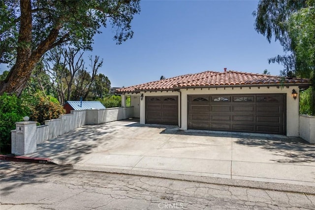 1515 Indiana Ave, South Pasadena, CA 91030 - garage with concrete driveway
