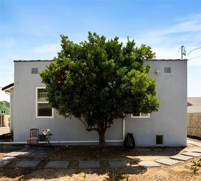 15952 Norcrest Dr, Whittier, CA 90604 - back of property with stucco siding