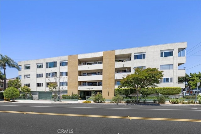 1187 E 3rd St Unit 104, Long Beach, CA 90802 - view of apartment building / complex
